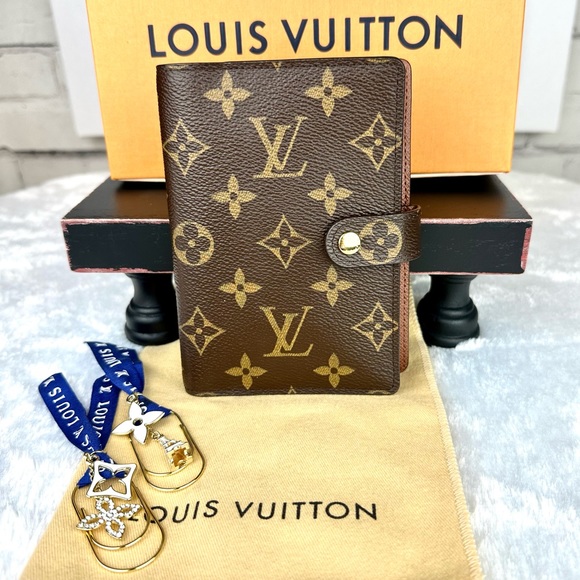 Louis Vuitton Planner Agenda PM LIKE NEW with paper clips, paper and box - Picture 1 of 11